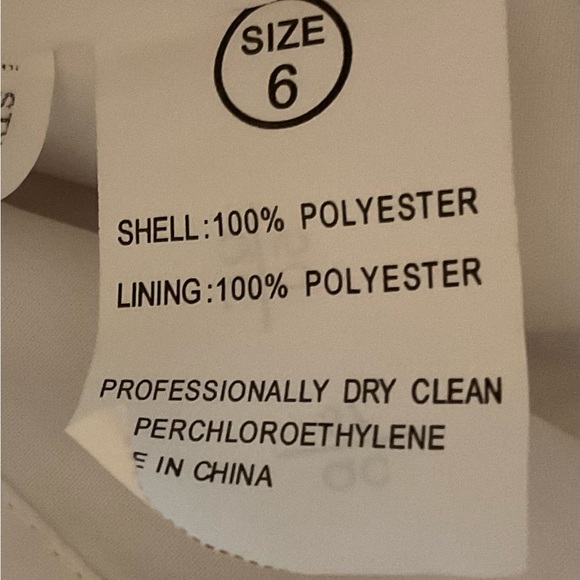 PRIVATE COLLECTION, WEDDING GROWN & BRIDAL CLASSIC VEIL, SIZE: 6, BRAND NEW - Picture 16 of 17